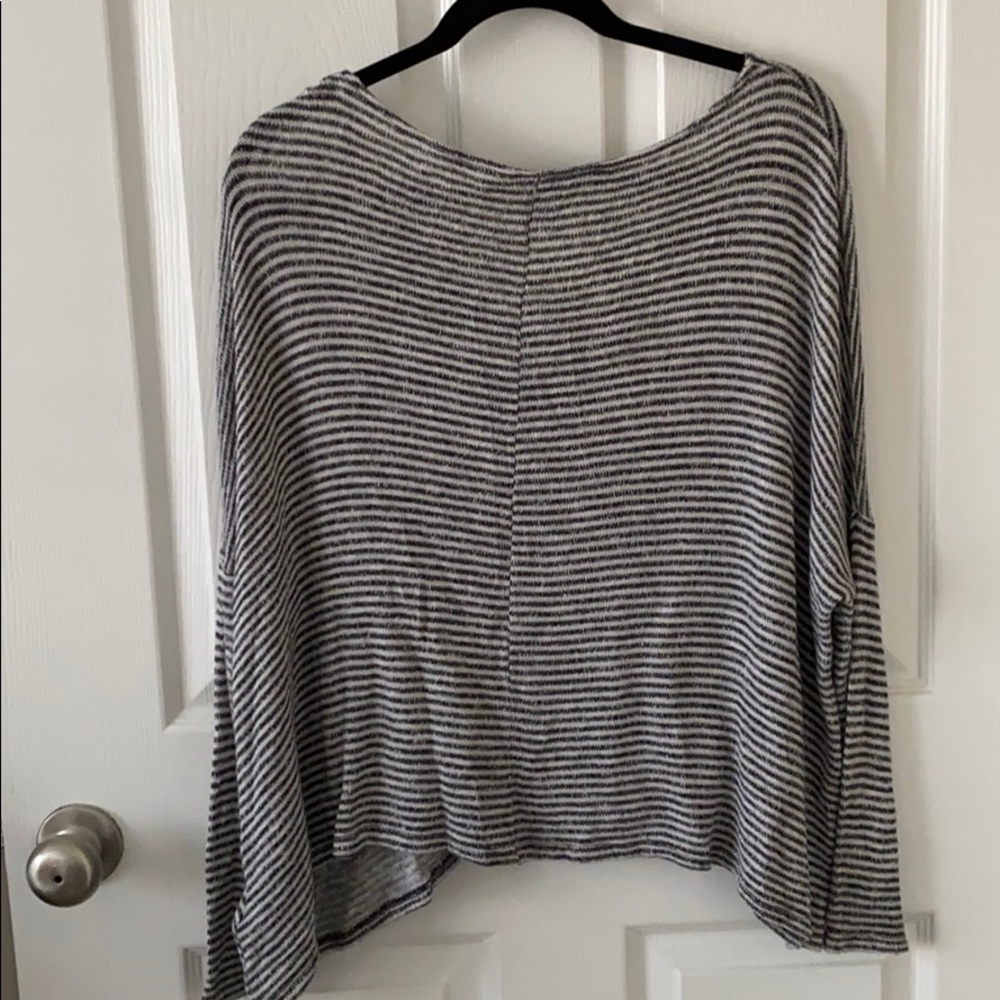 Striped top - Picture 2 of 2